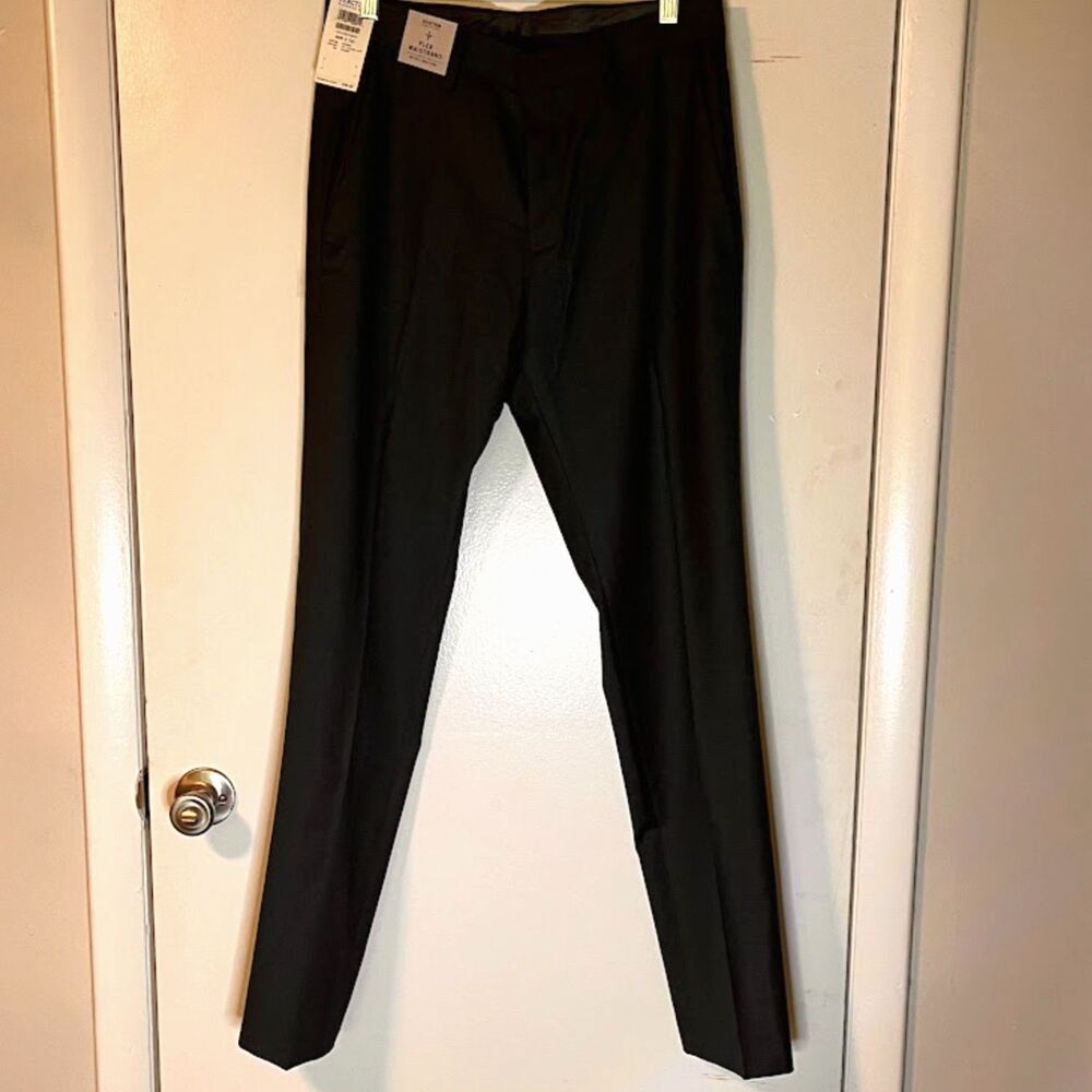 NWT Reaction Kenneth Cole Men's Charcoal Dress Slacks SZ 30W x 32L